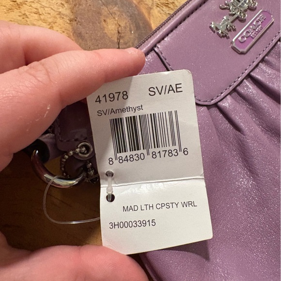 Coach Madison Amethyst Pleated Leather Wristlet NWT - Picture 2 of 4